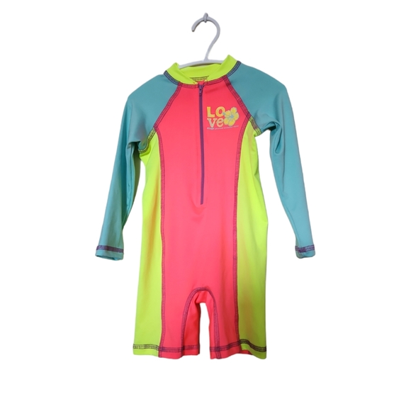 CUSMA - Picture 1 of 8